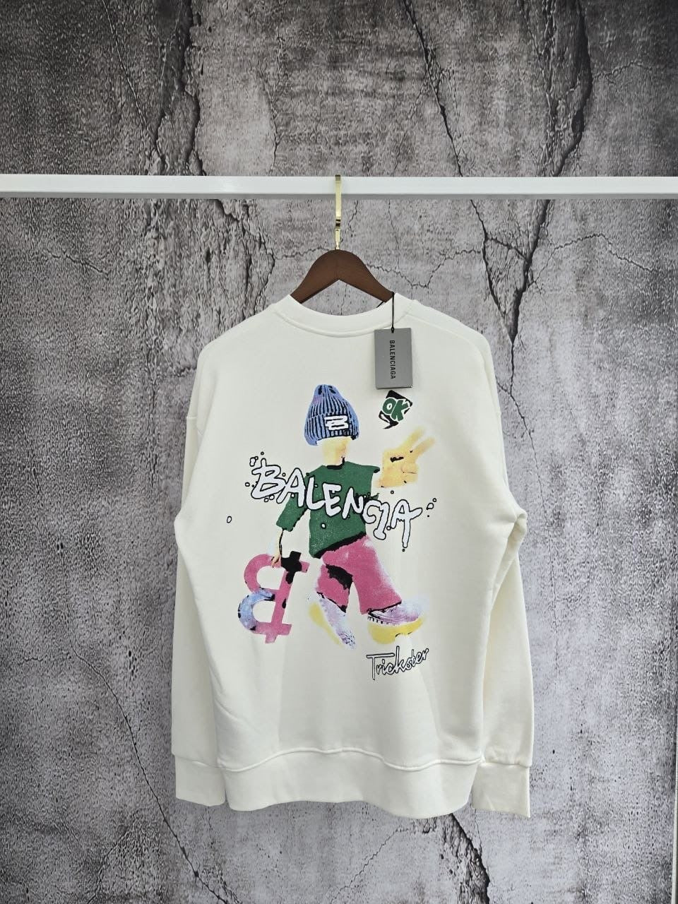 BALENCIAGA