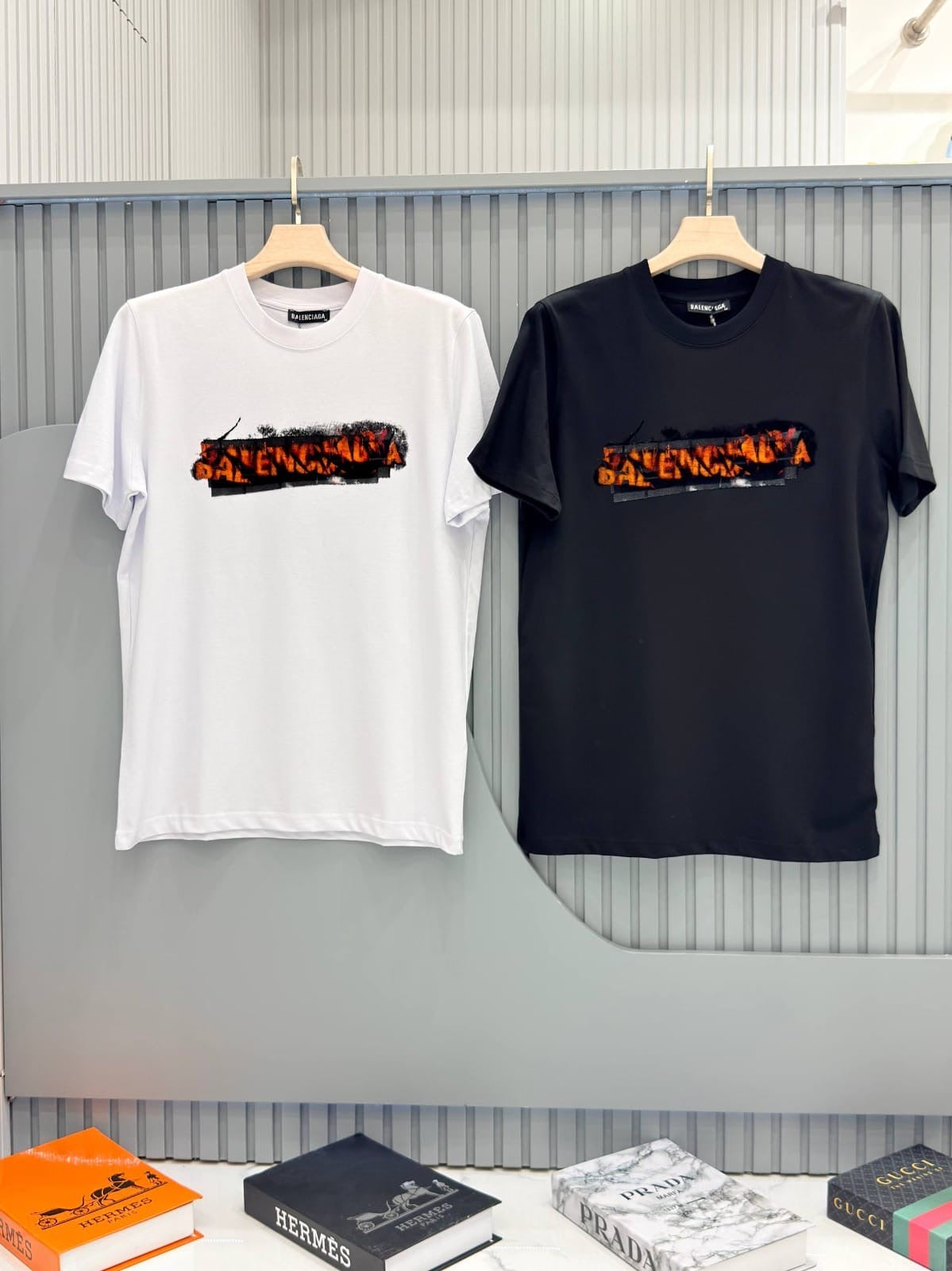 BALENCIAGA